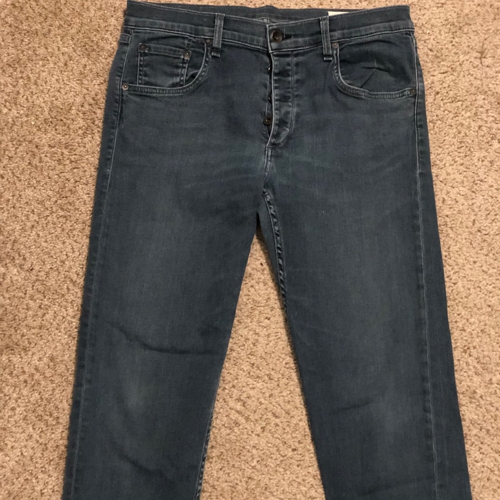NWOT Rag and Bone Men’s skinny fit Jeans. Fly button. Waist 34 logo pocket.